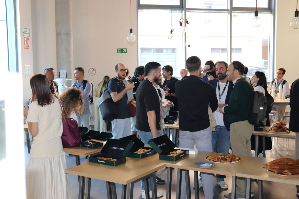 MeasureCamp Spain Madrid 2026 attendees networking during a coffee break before the second free ticket release.
